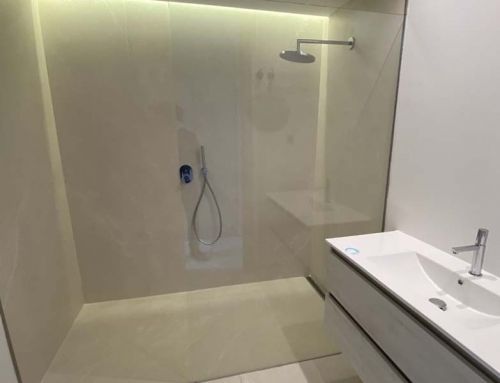 Baño en Vivienda Unifamiliar Nueva Construcción